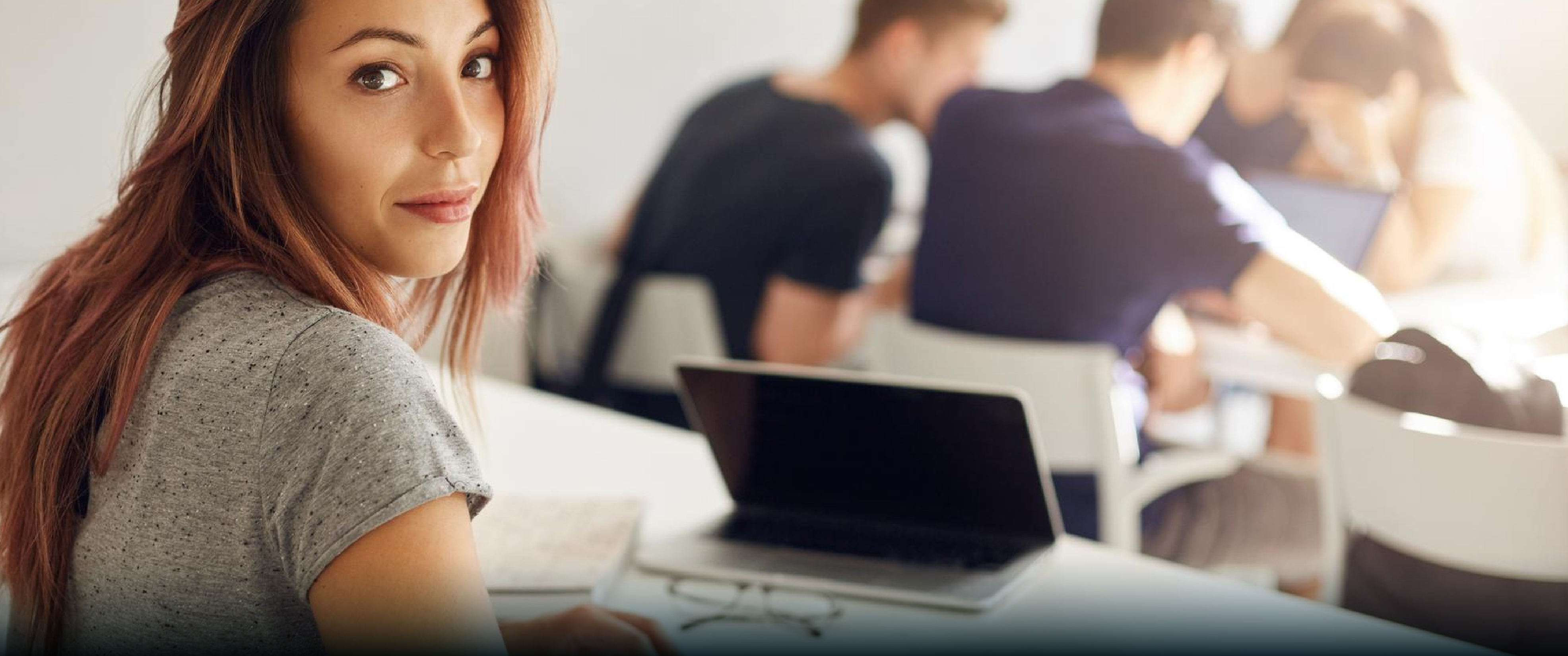 Alta formazione o corsi professionali: come scegliere il percorso più adatto ai tuoi obiettivi professionali.