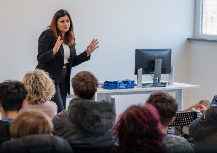 Come scegliere un corso di formazione: guida pratica per orientarsi tra le diverse opportunità formative.